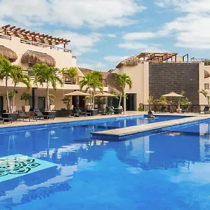 Aldea Thai L Resort-style Pool & Gym Apartment Playa del Carmen